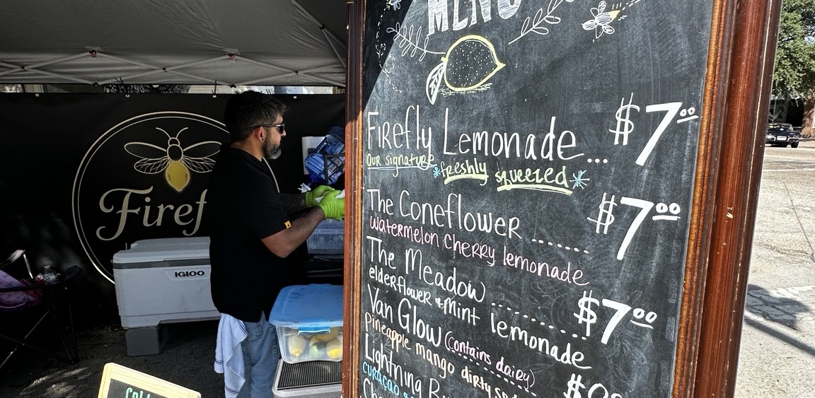Fresh lemonade stand in downtown Hillsboro