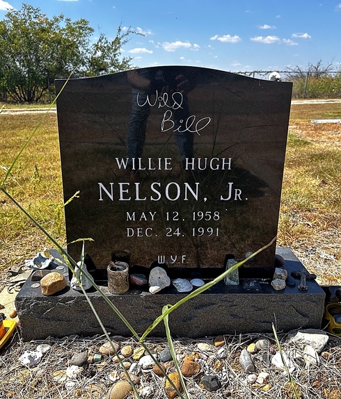 Gravestone of Willie Hugh Nelson Jr. at Vaughan Cemetery
